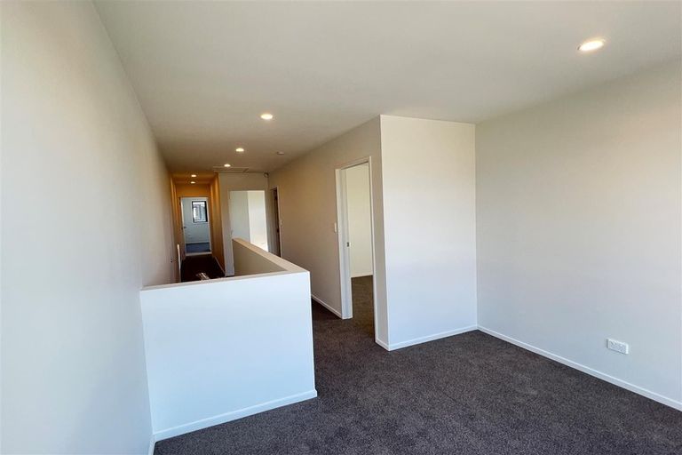 Photo of property in 31 Aramata Road, Papakura, 2110