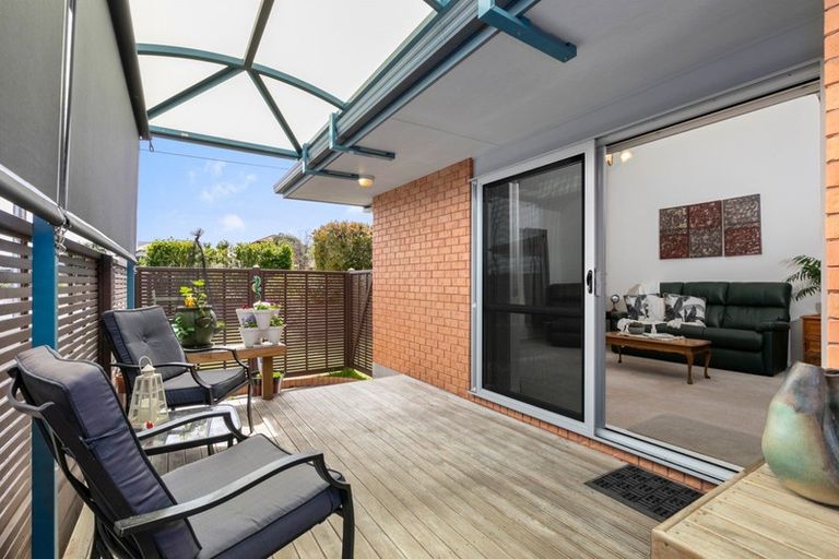 Photo of property in 210 Ngatai Road, Otumoetai, Tauranga, 3110