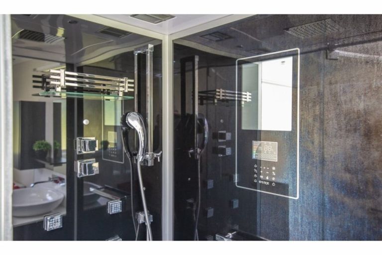 Photo of property in 108 Mill Road, Waimate, 7978