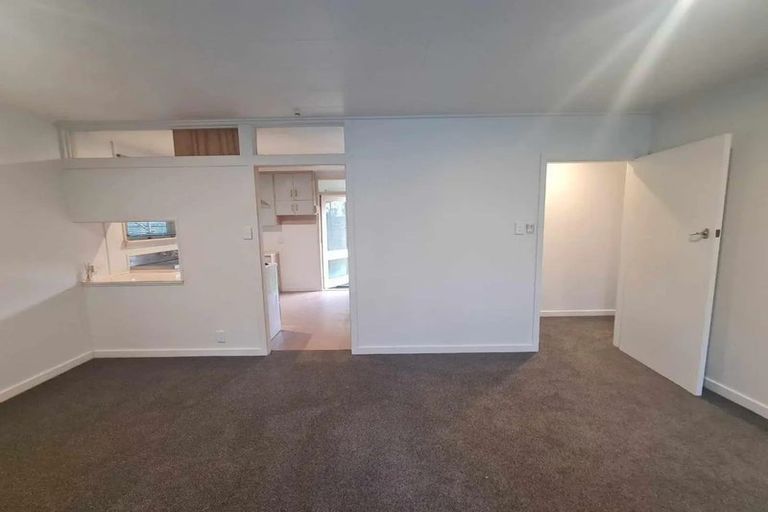 Photo of property in 32ab Old South Road, Okato, 4335