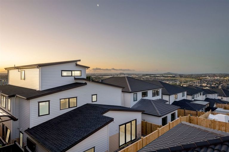 Photo of property in 19 Aklander Rise, Flat Bush, Auckland, 2019