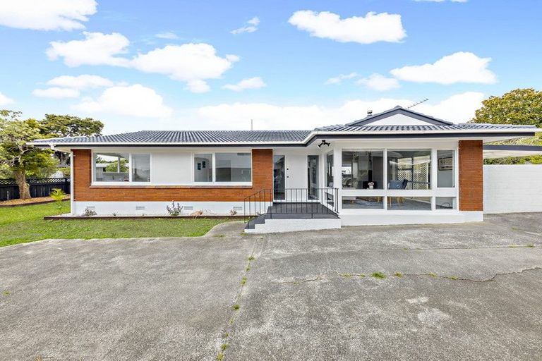 Photo of property in 41 Lawrence Crescent, Hillpark, Auckland, 2102