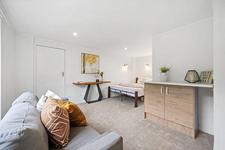 Photo of property in 19 Sartors Avenue, Northcross, Auckland, 0630