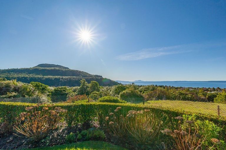 Photo of property in 24 Te Waaka Terrace, Kuratau, Turangi, 3381