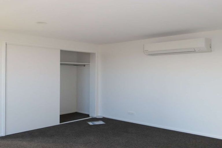 Photo of property in 2/246 Marine Parade, New Brighton, Christchurch, 8061