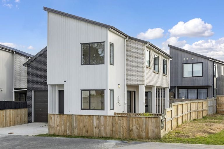 Photo of property in 18a Winfield Road, Kumeu, 0810