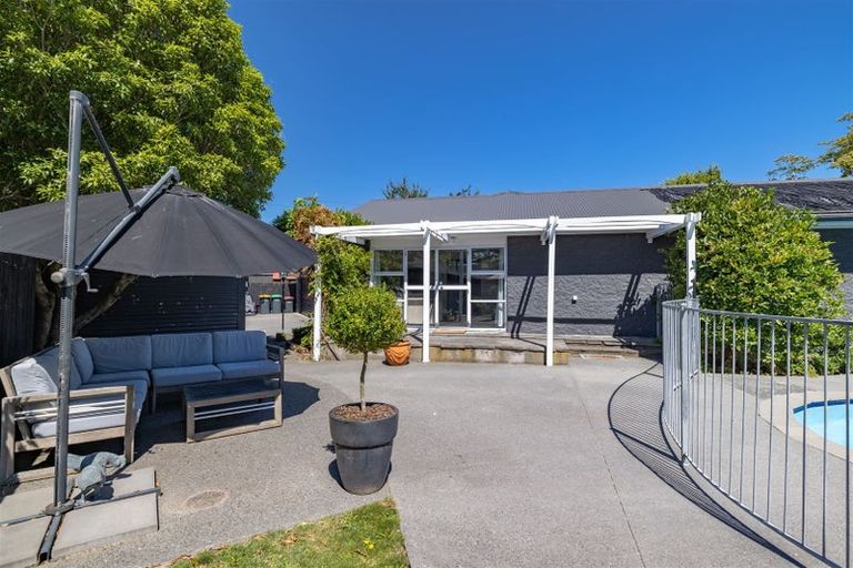 Photo of property in 15 Dunster Street, Burnside, Christchurch, 8053