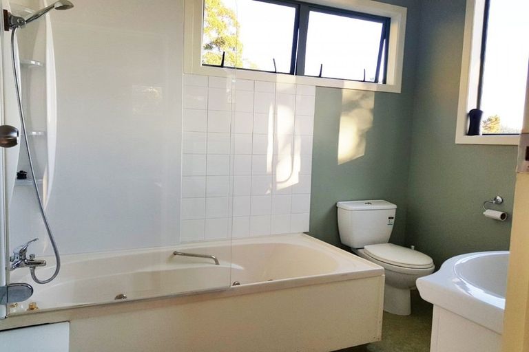 Photo of property in 3 Oakura Road, Oakura, Hikurangi, 0184