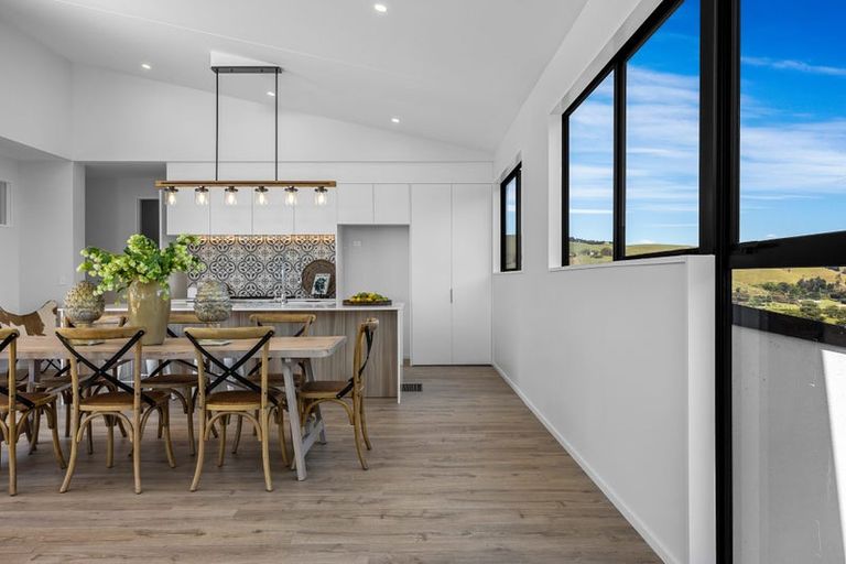 Photo of property in 8 Kapuka Lane, Kennedys Bush, Christchurch, 8025