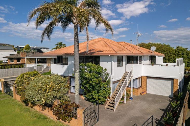 Photo of property in 1 Sutherland Avenue, Mount Maunganui, 3116