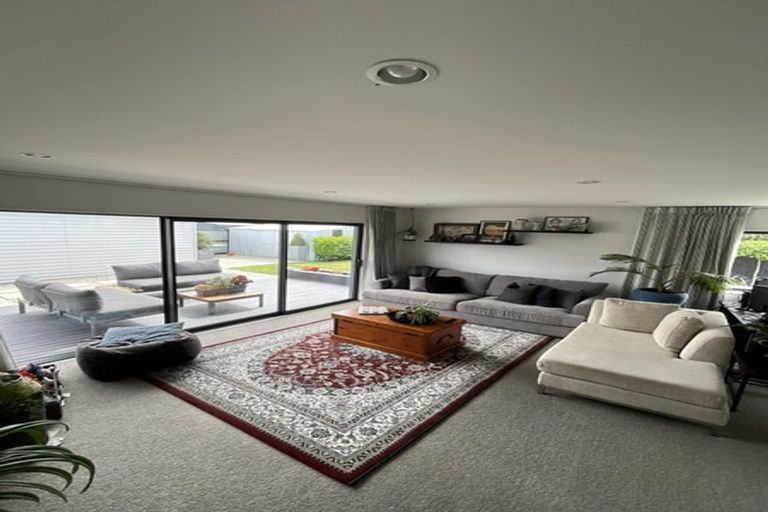 Photo of property in 2/18 Lamorna Road, Parklands, Christchurch, 8083