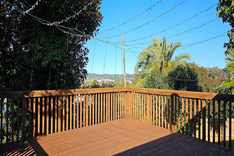 Photo of property in 30 Miriam Corban Heights, Henderson, Auckland, 0612