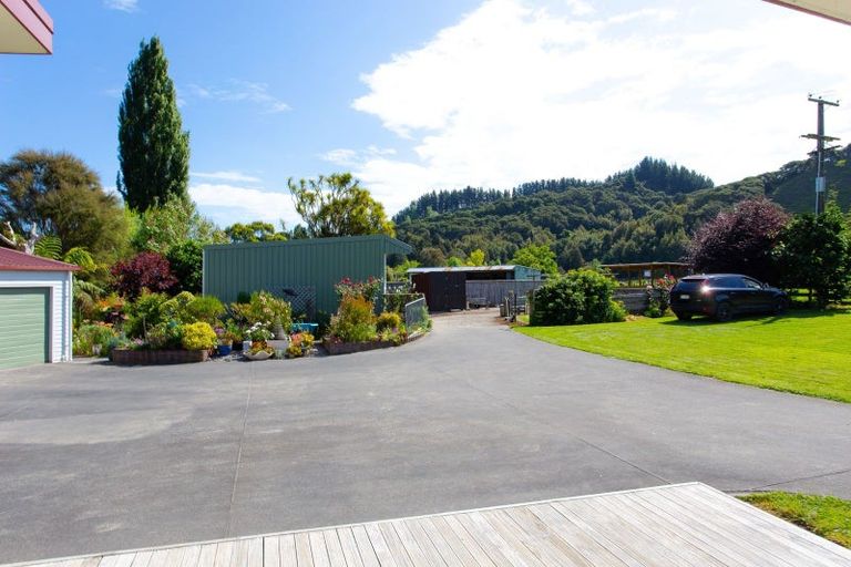 Photo of property in 1036 State Highway 4, Parikino, Wanganui, 4573