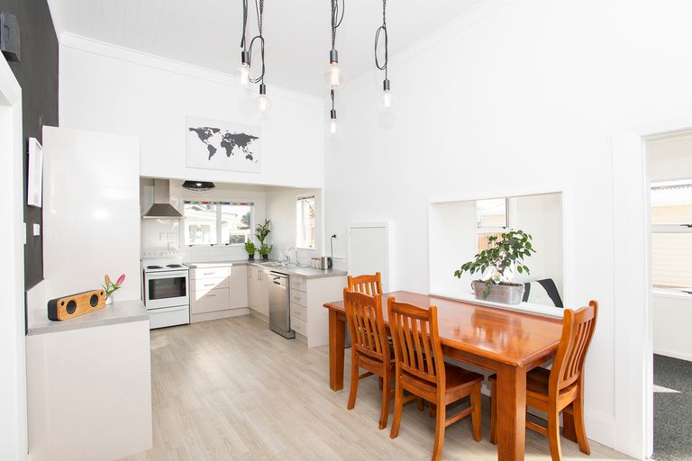 Photo of property in 33 Carnarvon Street, Gisborne, 4010