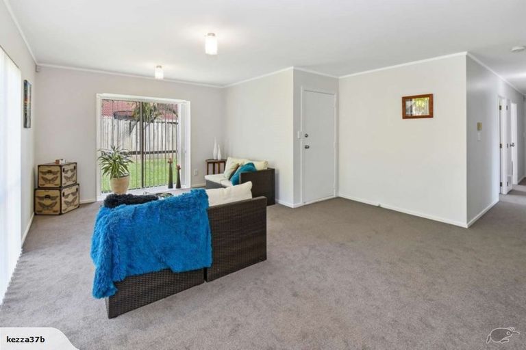 Photo of property in 8 Colt Place, Randwick Park, Auckland, 2105