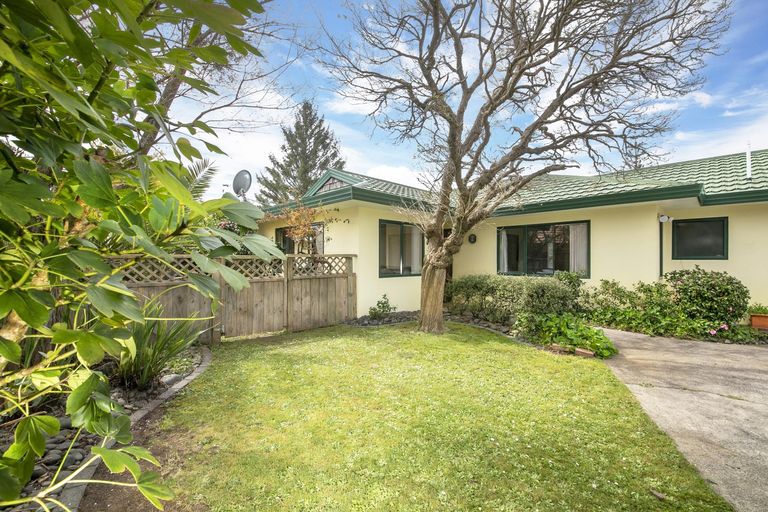 Photo of property in 38 Merlot Heights, Huapai, Kumeu, 0810
