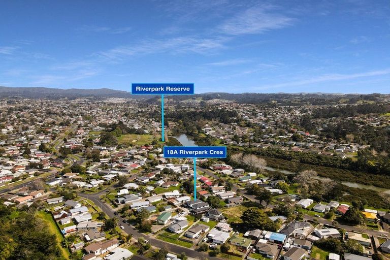 Photo of property in 18a Riverpark Crescent, Henderson, Auckland, 0610
