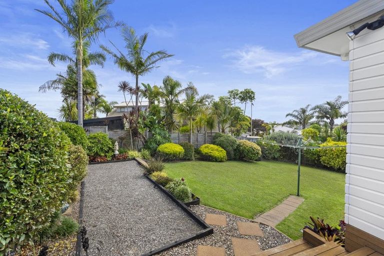 Photo of property in 11 Vista Motu, Red Beach, 0932