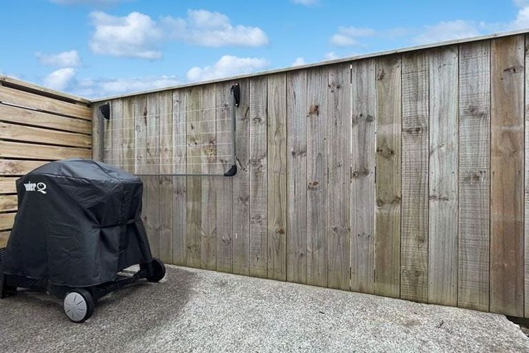 Photo of property in 3/1 Elliott Street, Johnsonville, Wellington, 6037