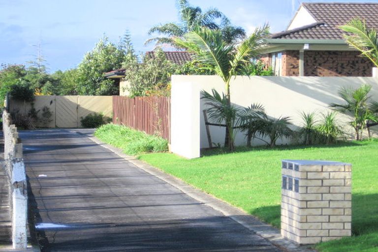 Photo of property in 2/13 Falstaff Place, Half Moon Bay, Auckland, 2012