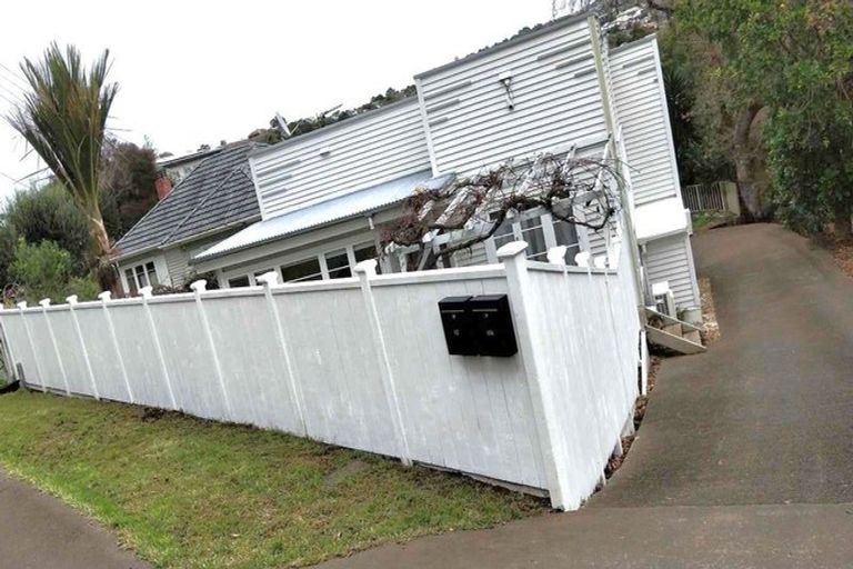 Photo of property in 10 Symonds Street, Onehunga, Auckland, 1061