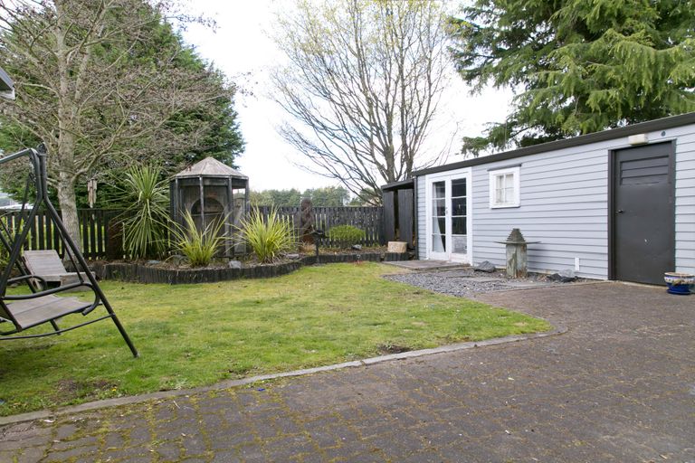 Photo of property in 28 Invergarry Road, Hilltop, Taupo, 3330