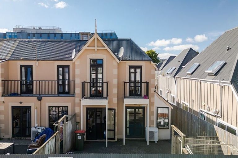 Photo of property in 2b Forth Street, North Dunedin, Dunedin, 9016