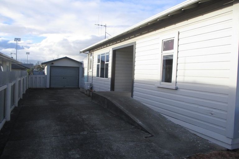 Photo of property in 42 Durham Street, Levin, 5510