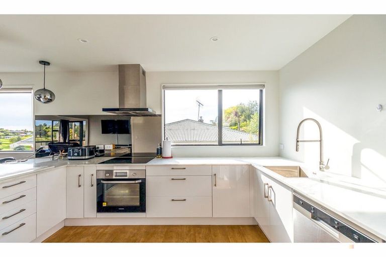 Photo of property in 130 Douglas Street, Highfield, Timaru, 7910