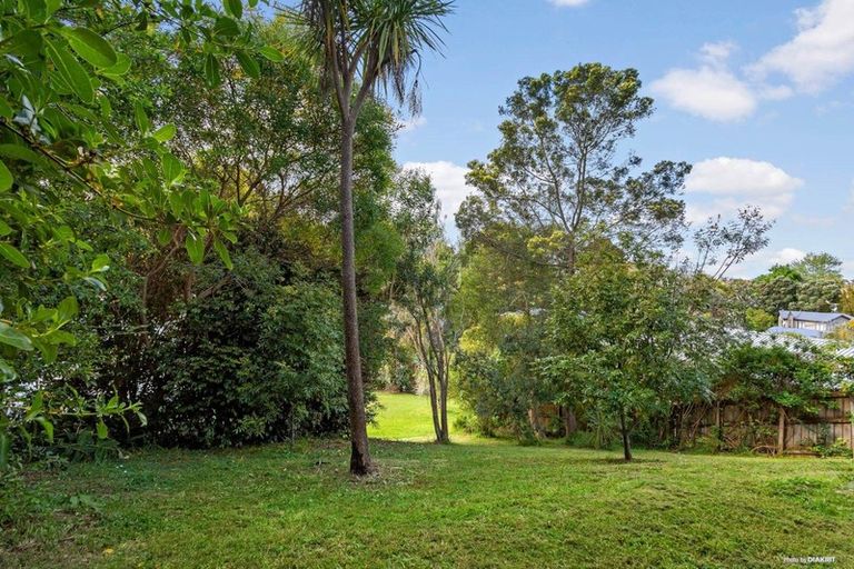 Photo of property in 48 Weatherly Road, Torbay, Auckland, 0630