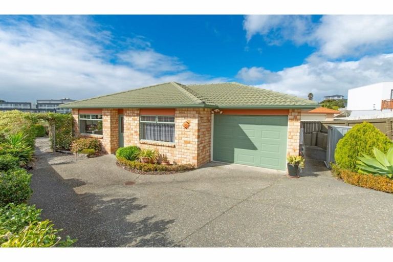 Photo of property in 87a Elan Place, Stanmore Bay, Whangaparaoa, 0932