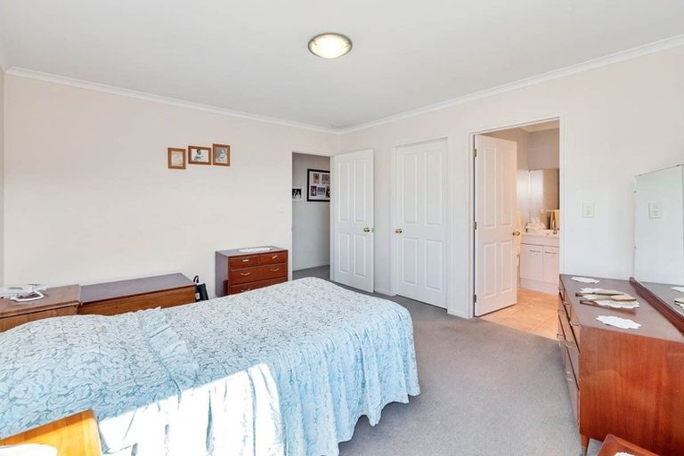 Photo of property in 4 San Lorenzo Rise, Henderson, Auckland, 0612