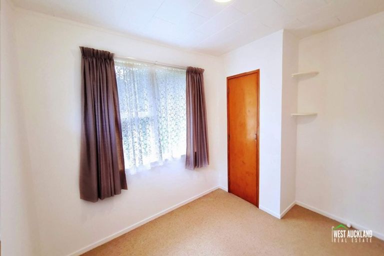 Photo of property in 67 Pine Avenue, Henderson, Auckland, 0612