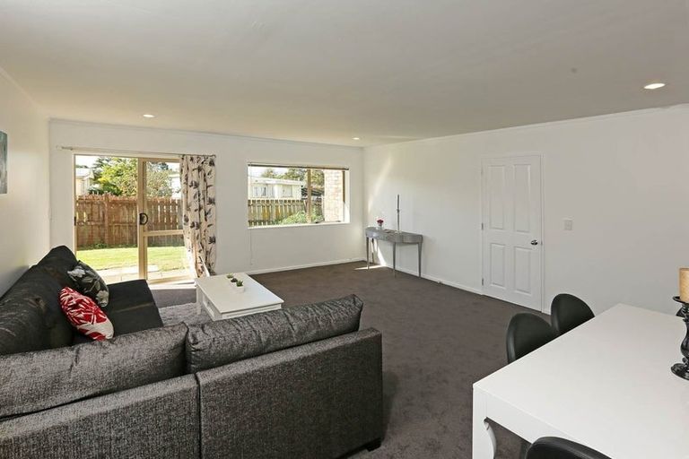 Photo of property in 15 Carlas Way, Ranui, Auckland, 0612