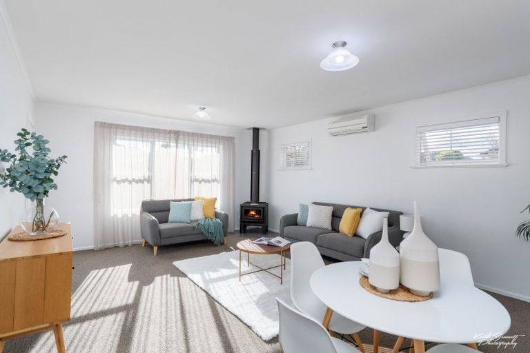 Photo of property in 1/598 Fergusson Drive, Trentham, Upper Hutt, 5018