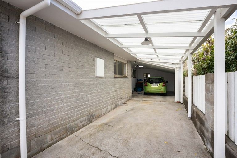 Photo of property in 72 Manu Crescent, Upper Vogeltown, New Plymouth, 4310