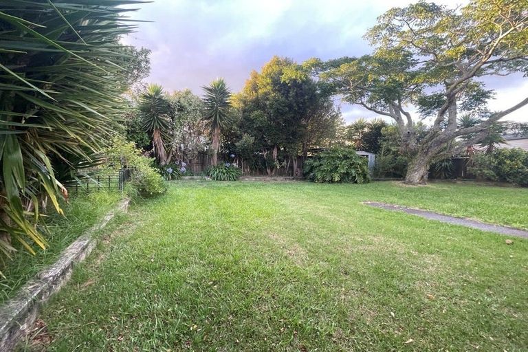 Photo of property in 9 Quibray Place, Botany Downs, Auckland, 2010