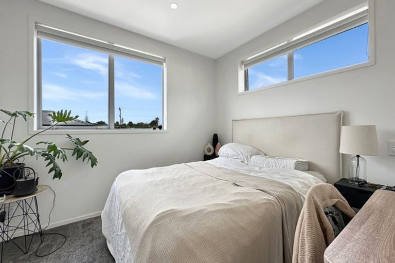 Photo of property in 7/24 Kelwyn Road, Kelston, Auckland, 0602