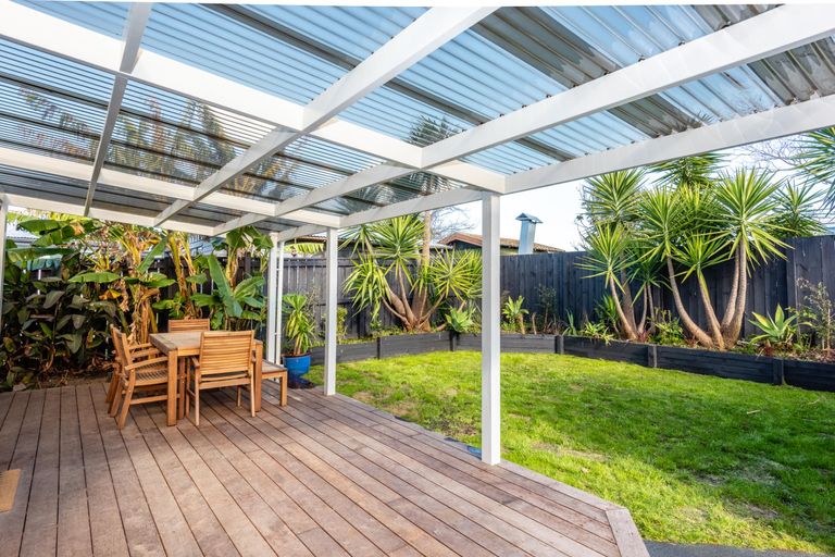 Photo of property in 8 Root Street, Gisborne, 4010
