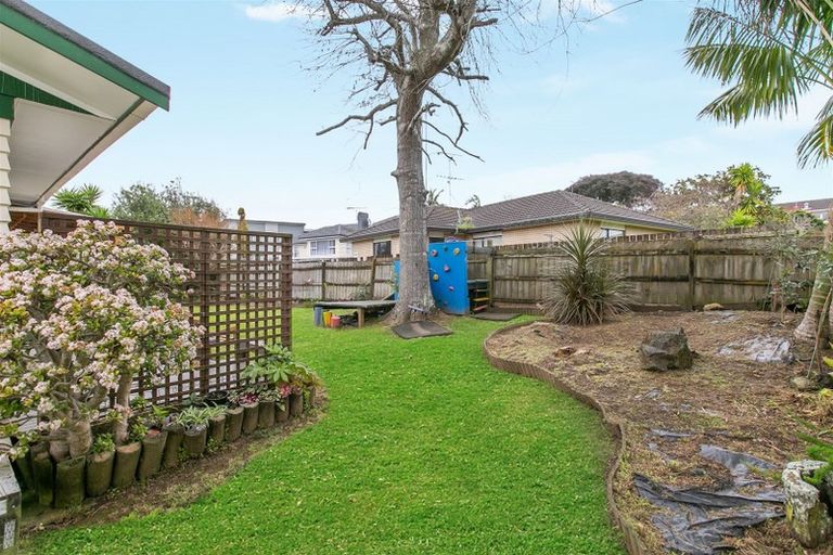 Photo of property in 1/8 Beldon Place, Pakuranga Heights, Auckland, 2010