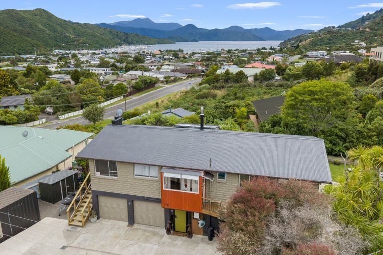Photo of property in 32-34 Moana View Road, Waikawa, Picton, 7220