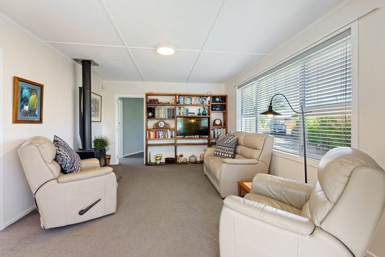 Photo of property in 61 Martin Road, Paraparaumu Beach, Paraparaumu, 5032