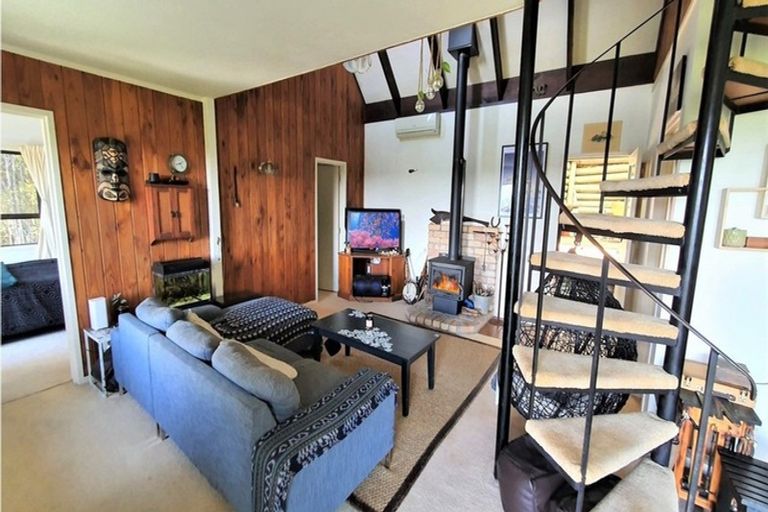 Photo of property in 61 Brick Bay Drive, Sandspit, Warkworth, 0982