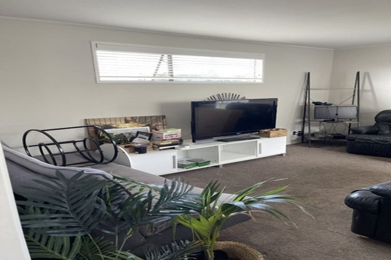 Photo of property in 171 Solar Road, Glen Eden, Auckland, 0602
