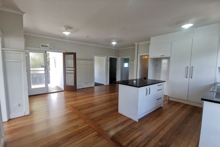 Photo of property in 9a Craven Street, Sockburn, Christchurch, 8042