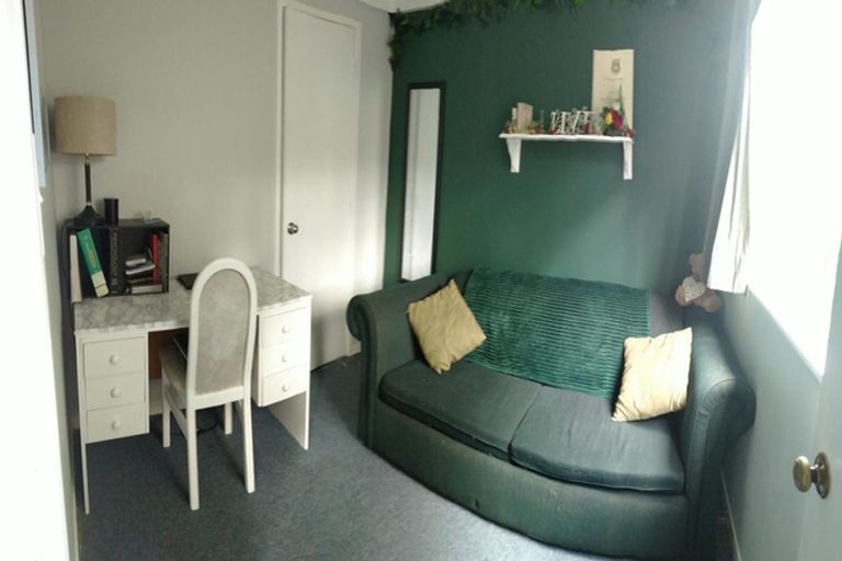 Photo of property in 89b Colwill Road, Massey, Auckland, 0614