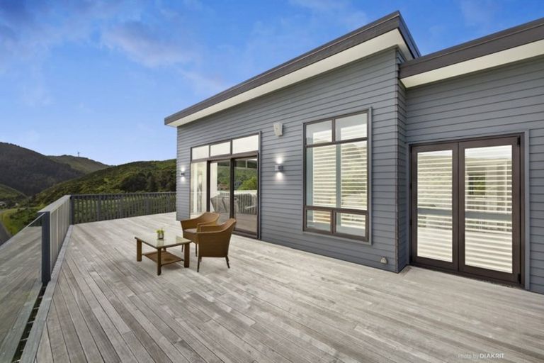 Photo of property in 30 Jordan Street, Owhiro Bay, Wellington, 6023