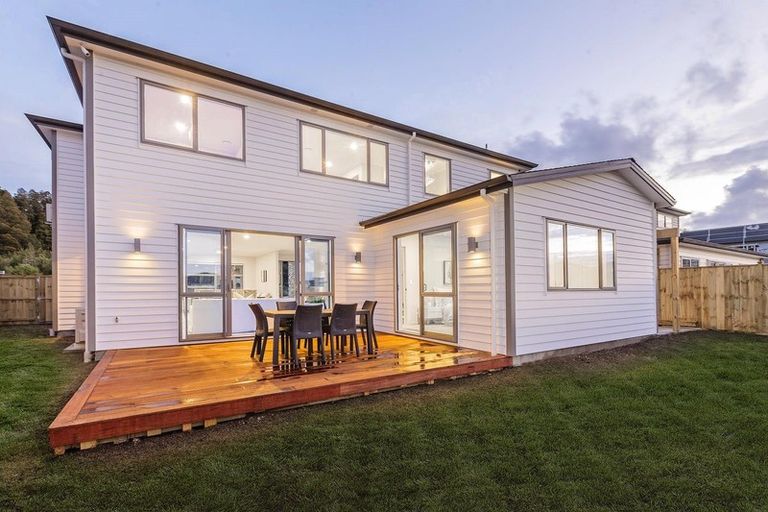 Photo of property in 31 Drumbuoy Drive, Flat Bush, Auckland, 2019