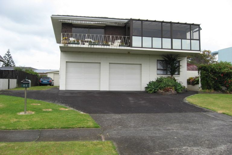 Photo of property in 82 Kiwi Esplanade, Mangere Bridge, Auckland, 2022