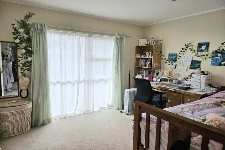 Photo of property in 1 Camerton Close, Northpark, Auckland, 2013